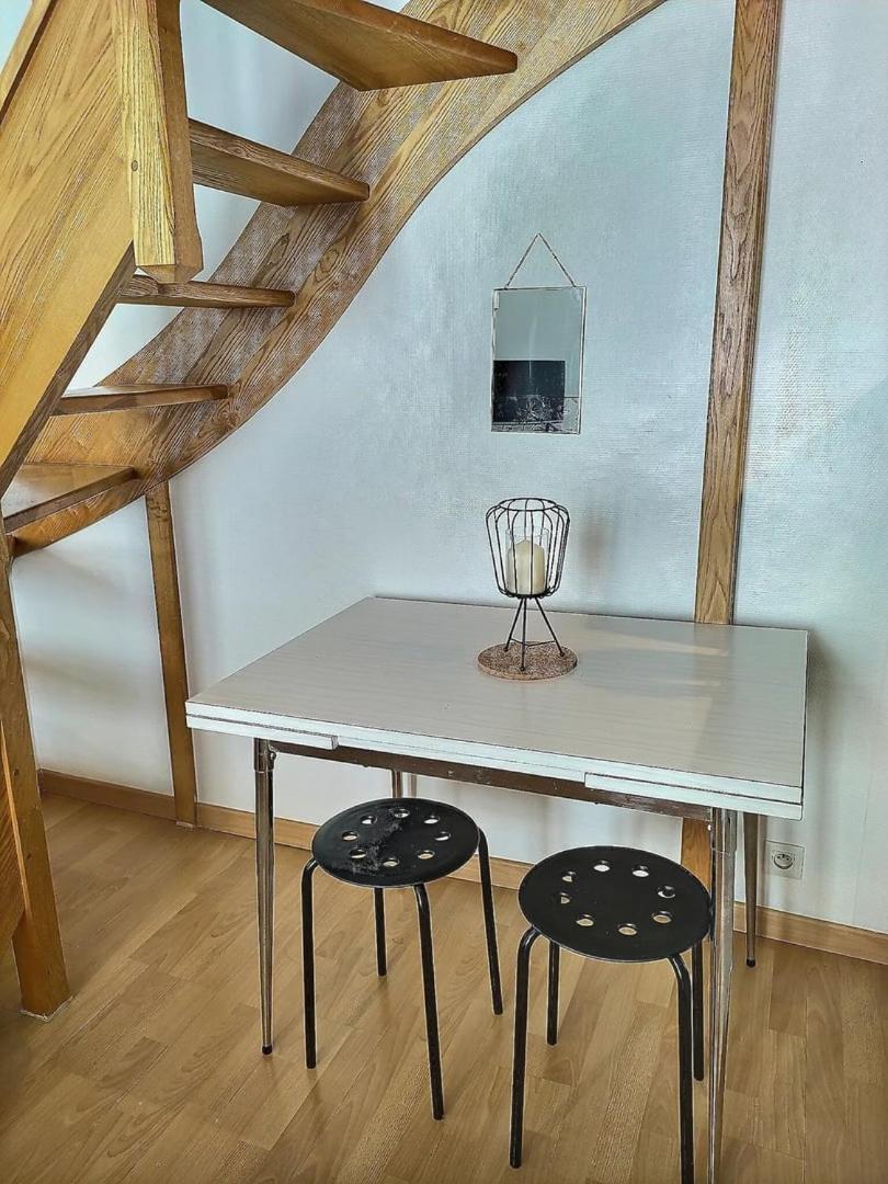 Le Travel - Appartement Equipe Proche Centre Et Yschools Troyes Kültér fotó